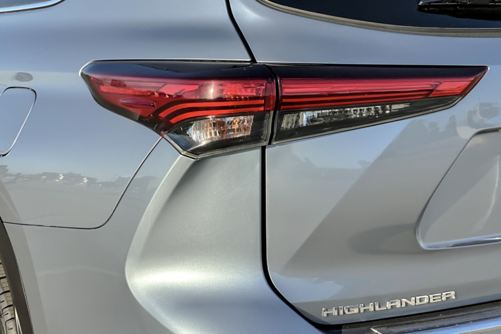 Certified 2022 Toyota Highlander Platinum FWD image 27