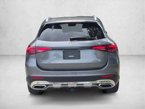 Used 2023 Mercedes-Benz GLC 300 4MATIC image 7