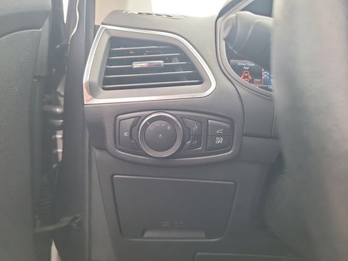 Certified 2024 Ford Edge Titanium image 17