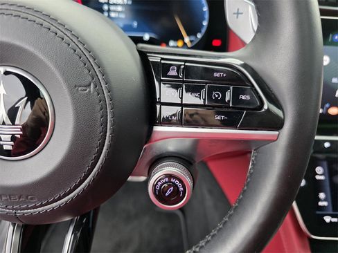 Used 2023 Maserati Grecale Modena image 18