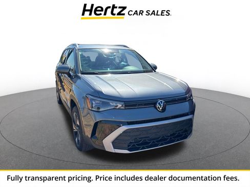 Used 2026 Volkswagen Taos SE AWD/4WD image 1