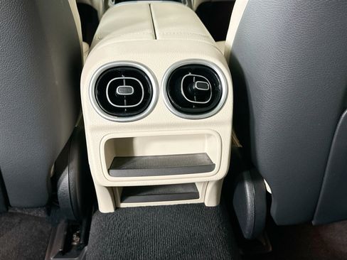 Certified 2023 Mercedes-Benz C 300 4MATIC Sedan image 32