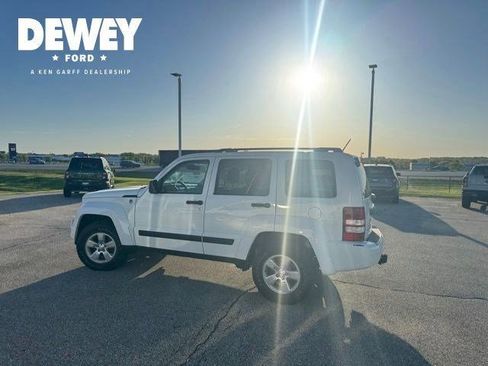Used 2012 Jeep Liberty Sport w/ Popular Equipment Group AWD/4WD image 8