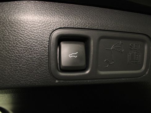 Used 2024 Lincoln Navigator L Reserve AWD/4WD image 15