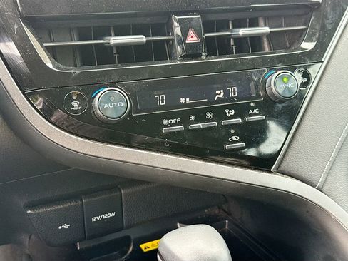 Used 2024 Toyota Camry XSE image 15