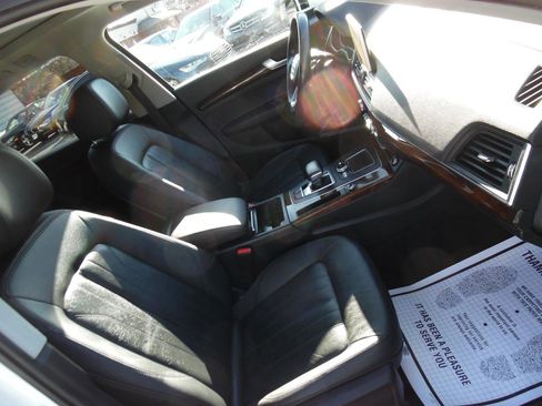 Used 2018 Audi Q5 2.0T Premium Plus w/ Premium Plus Package image 24