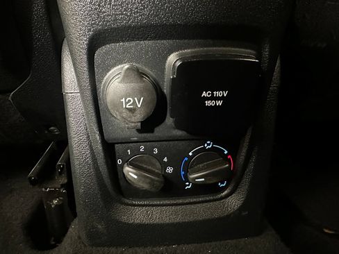 Used 2023 Ford Transit Connect XL FWD image 19