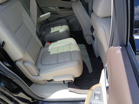 Used 2018 GMC Acadia Denali w/ Technology Package AWD/4WD image 25