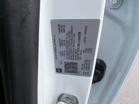 Used 2024 Chevrolet Colorado ZR2 w/ ZR2 Convenience Package III image 16