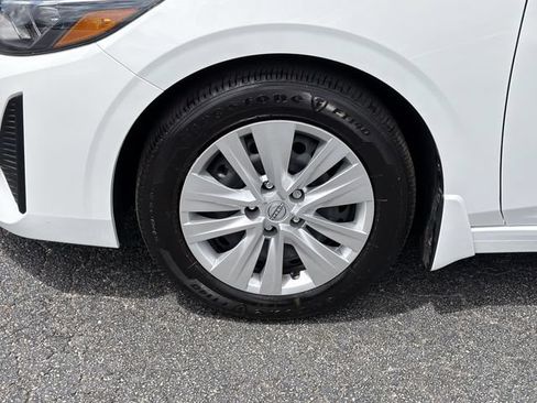 Used 2025 Nissan Sentra S FWD image 11