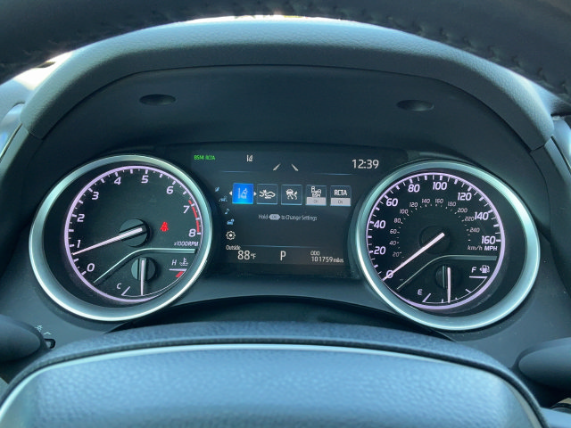 Used 2024 Toyota Camry XLE FWD image 13