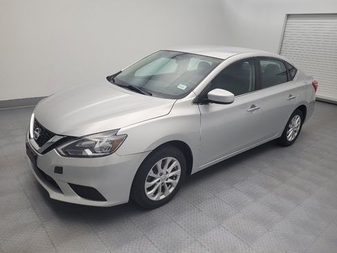 Used 2019 Nissan Sentra SV FWD image 2