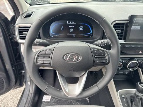 Certified 2025 Hyundai Venue SEL FWD image 16