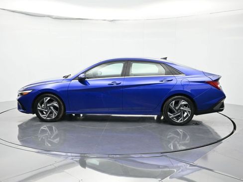 Used 2024 Hyundai Elantra Limited image 9