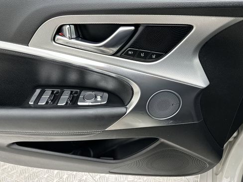 Used 2026 Genesis G70 2.5T Prestige image 13