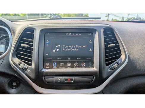 Used 2018 Jeep Cherokee Trailhawk w/ Comfort/Convenience Group image 23