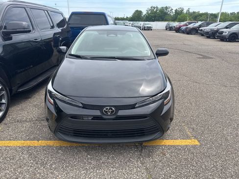 Used 2024 Toyota Corolla LE FWD image 4