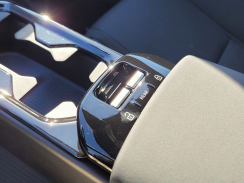 New 2026 Volvo EX30 Cross Country Ultra w/ Protection Package Premier image 20