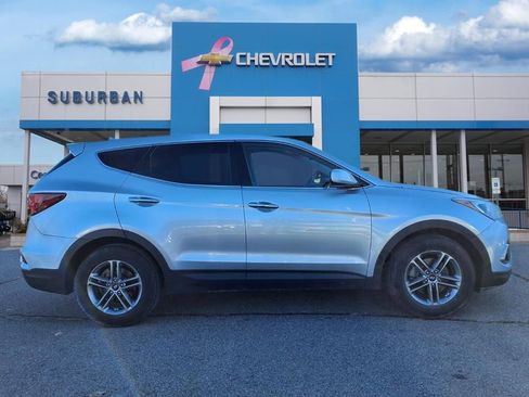 Used 2017 Hyundai Santa Fe Sport image 4
