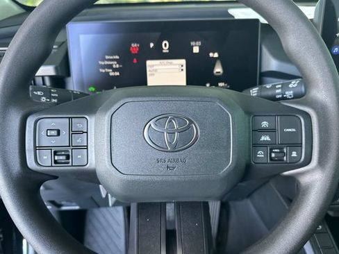 Used 2026 Toyota RAV4 LE AWD/4WD image 21