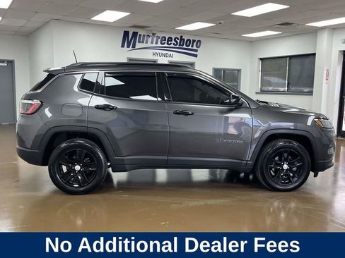 Used 2022 Jeep Compass Latitude w/ Convenience Group AWD/4WD image 4