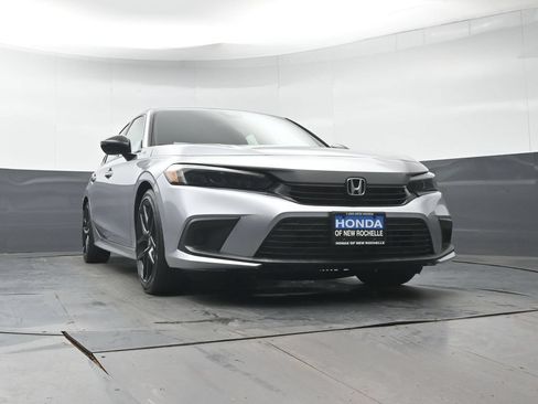 Used 2023 Honda Civic Sport image 29