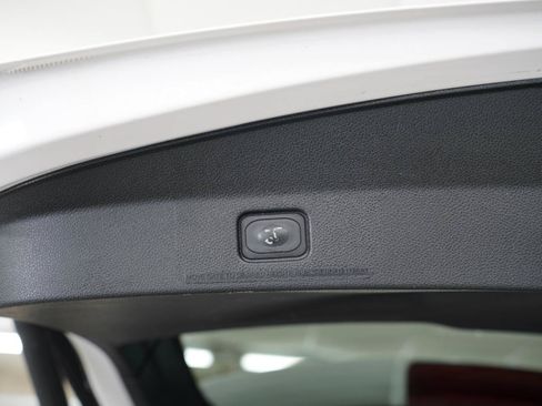 Used 2017 Ford Explorer Limited w/ Equipment Group 301A FWD image 38
