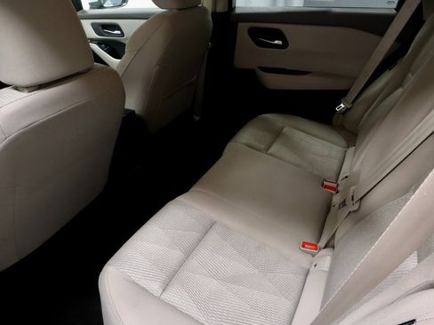 Certified 2025 Nissan Rogue SV image 21