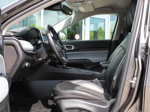Certified 2022 Jeep Compass Latitude w/ Convenience Group AWD/4WD image 11