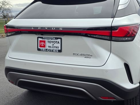 Used 2026 Lexus RX 450h Luxury w/ Convenience Package image 13