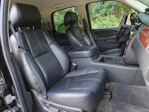 Used 2012 Chevrolet Tahoe LT AWD/4WD image 12