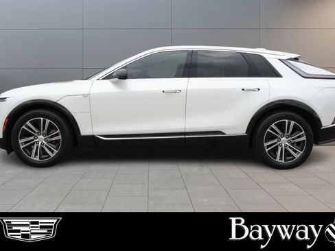 Certified 2024 Cadillac Lyriq Luxury w/ LPO, Floor Liner Package AWD/4WD image 5