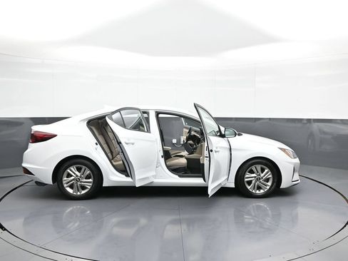 Used 2019 Hyundai Elantra SEL FWD image 41
