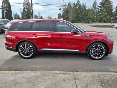Used 2025 Lincoln Aviator Reserve w/ Equipment Group 201A image 4