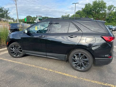 Used 2022 Chevrolet Equinox RS w/ RS Leather Package AWD/4WD image 21
