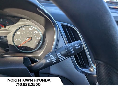 Used 2024 Chevrolet Equinox LS image 25