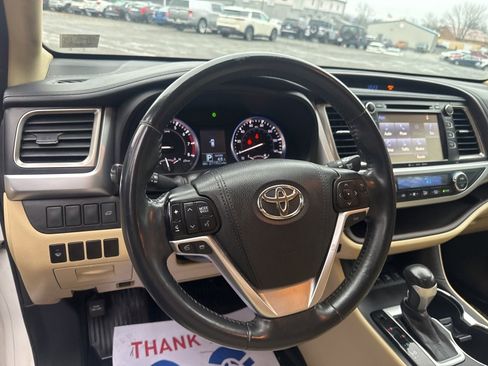 Used 2016 Toyota Highlander LE image 15