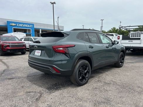 New 2026 Chevrolet Trax LT FWD image 3