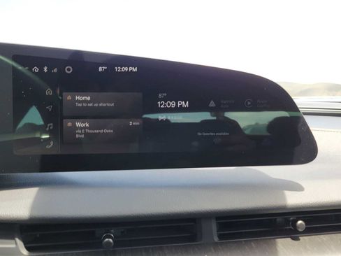 Used 2025 Lucid Air Touring AWD/4WD image 31