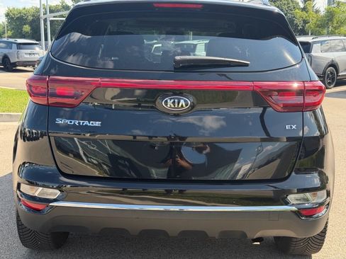 Used 2022 Kia Sportage EX AWD/4WD image 5