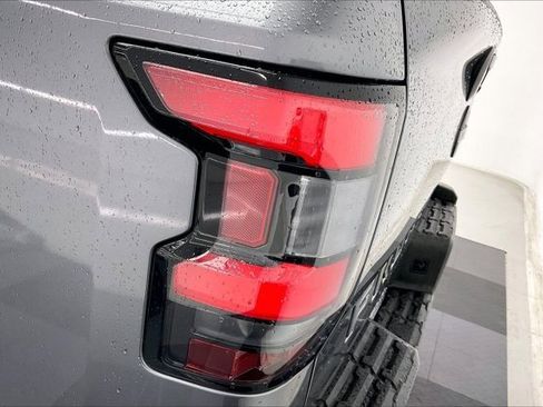 Used 2022 Nissan Frontier SV w/ Technology Package image 29