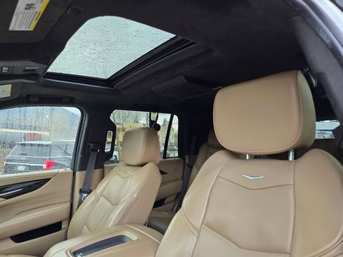 Used 2018 Cadillac Escalade Platinum image 22