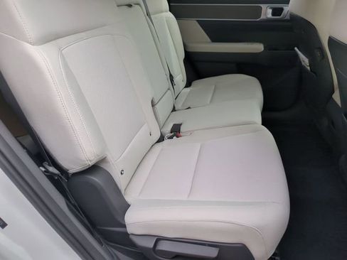 Certified 2026 Hyundai Santa Fe SE image 17