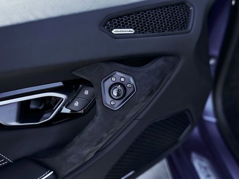 Used 2023 Lamborghini Huracan Tecnica RWD image 37