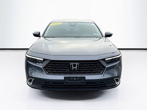 Used 2024 Honda Accord Touring image 2