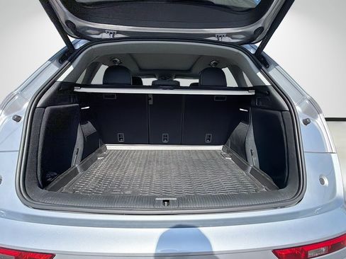 Used 2022 Audi Q5 2.0T Premium Plus w/ Premium Plus Package AWD/4WD image 11