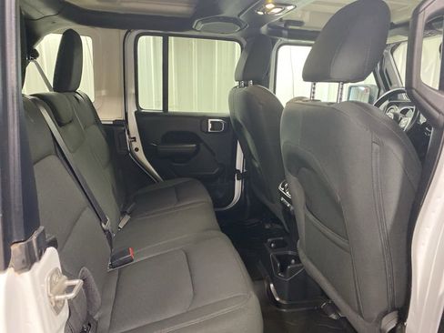 Used 2021 Jeep Wrangler Unlimited Sport image 15