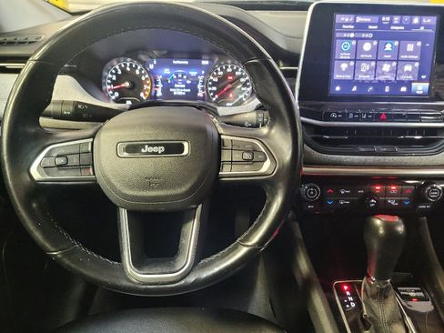 Used 2022 Jeep Compass Latitude w/ Convenience Group FWD image 22