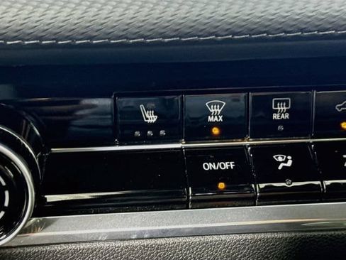 Used 2025 Chevrolet Equinox LT FWD image 20