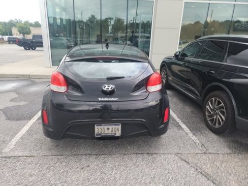 Used 2014 Hyundai Veloster w/ Technology Package 03 FWD image 6
